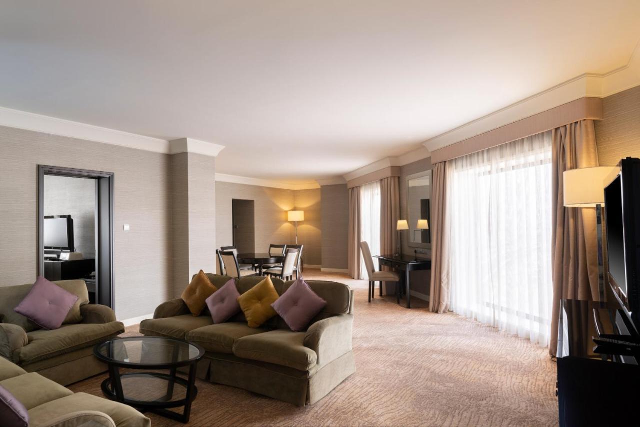 Le Meridien Jeddah Exterior photo A suite at the InterContinental Paris Le Grand