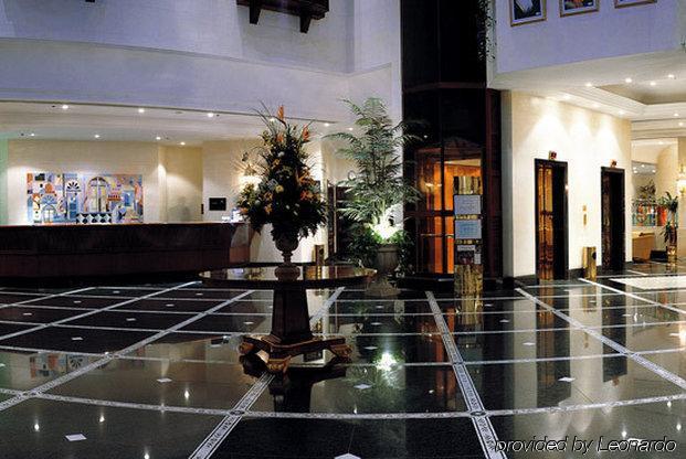 Le Meridien Jeddah Interior photo Lobby