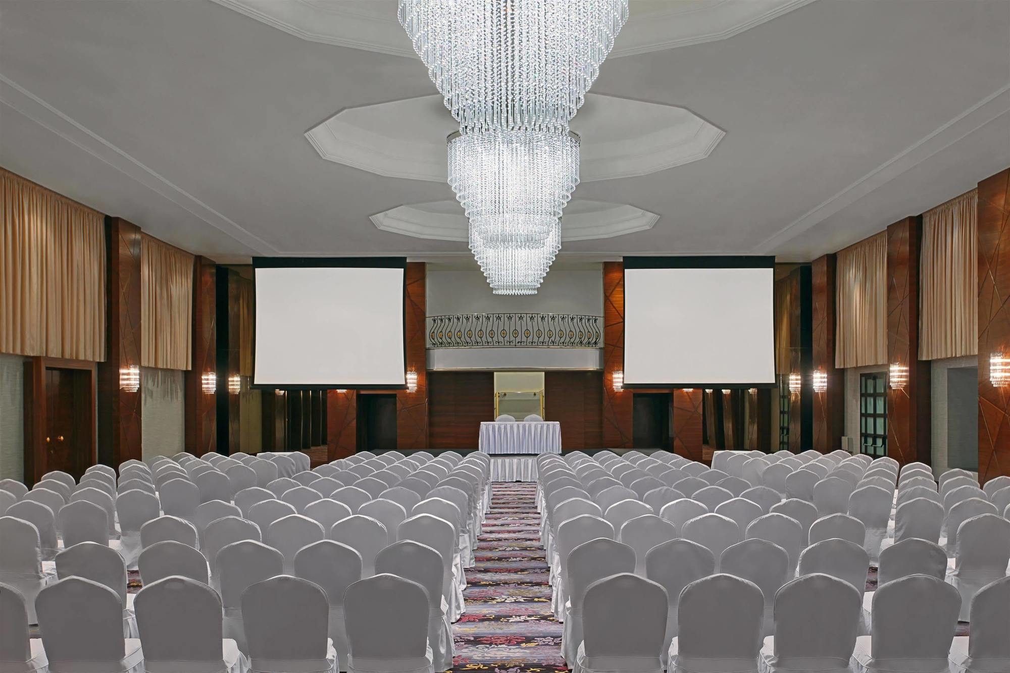 Le Meridien Jeddah Exterior photo The Grand Ballroom